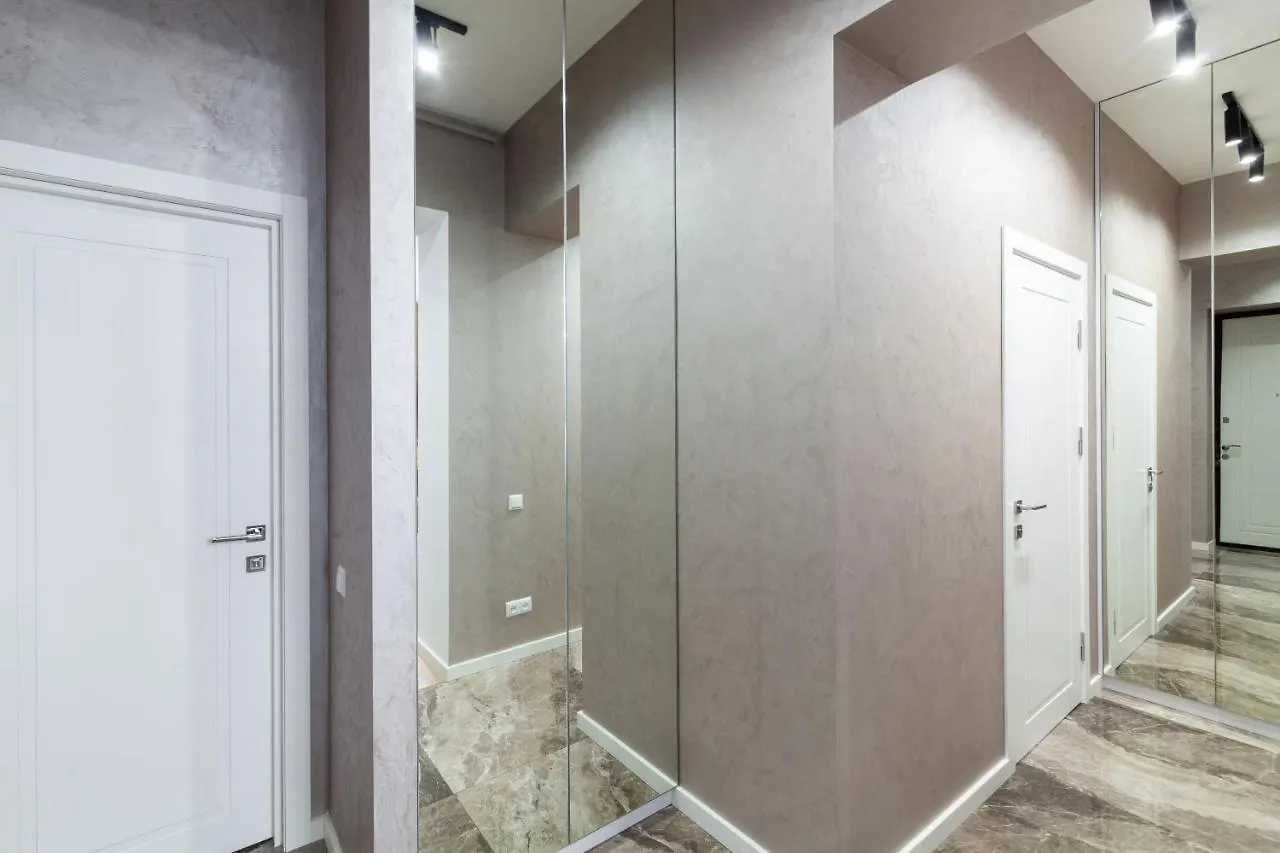 Avangard Green Park Art Apartment Lviv
